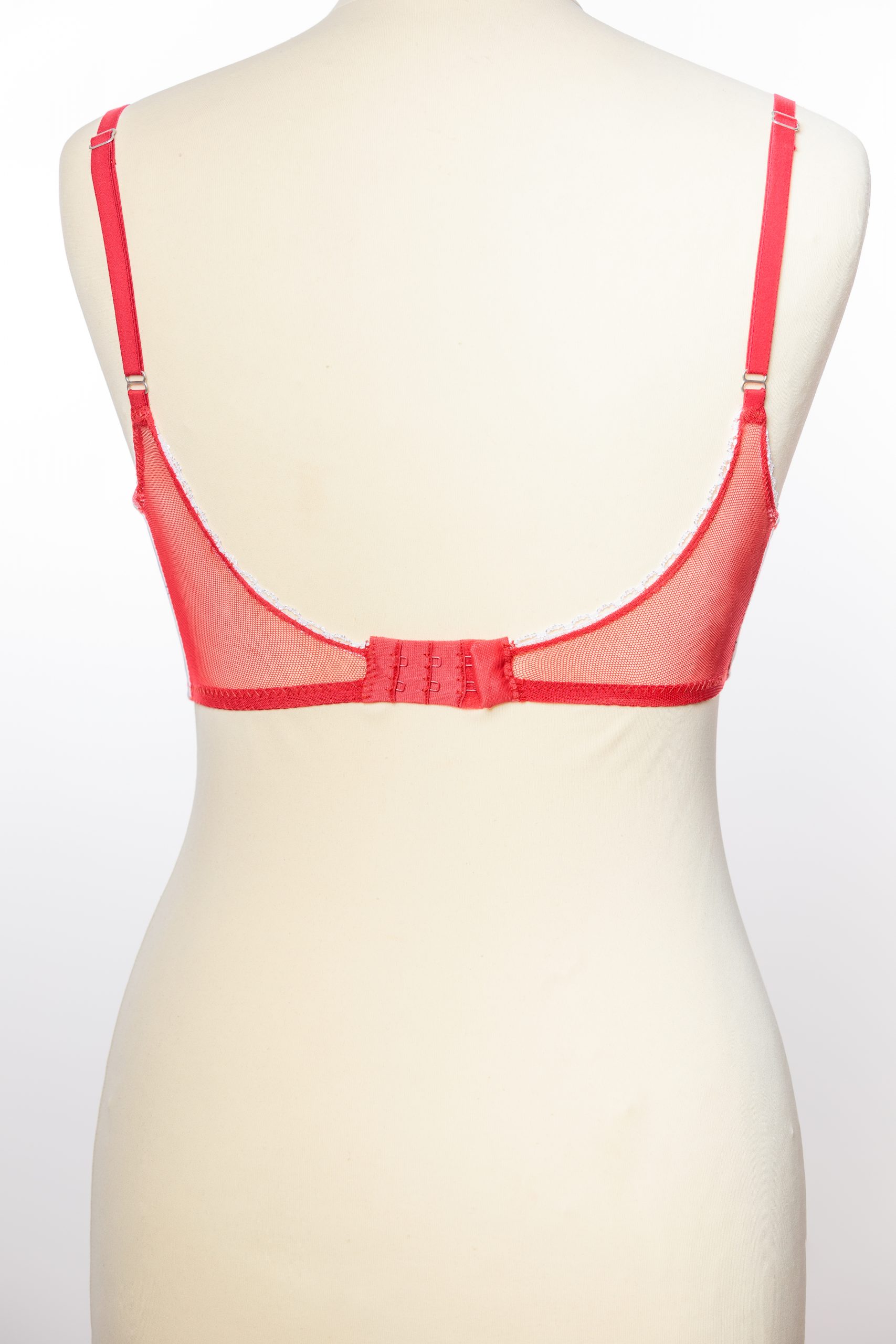 6A7A9622 soutien-gorge asymétrique post-mastectomie cancer du sein
