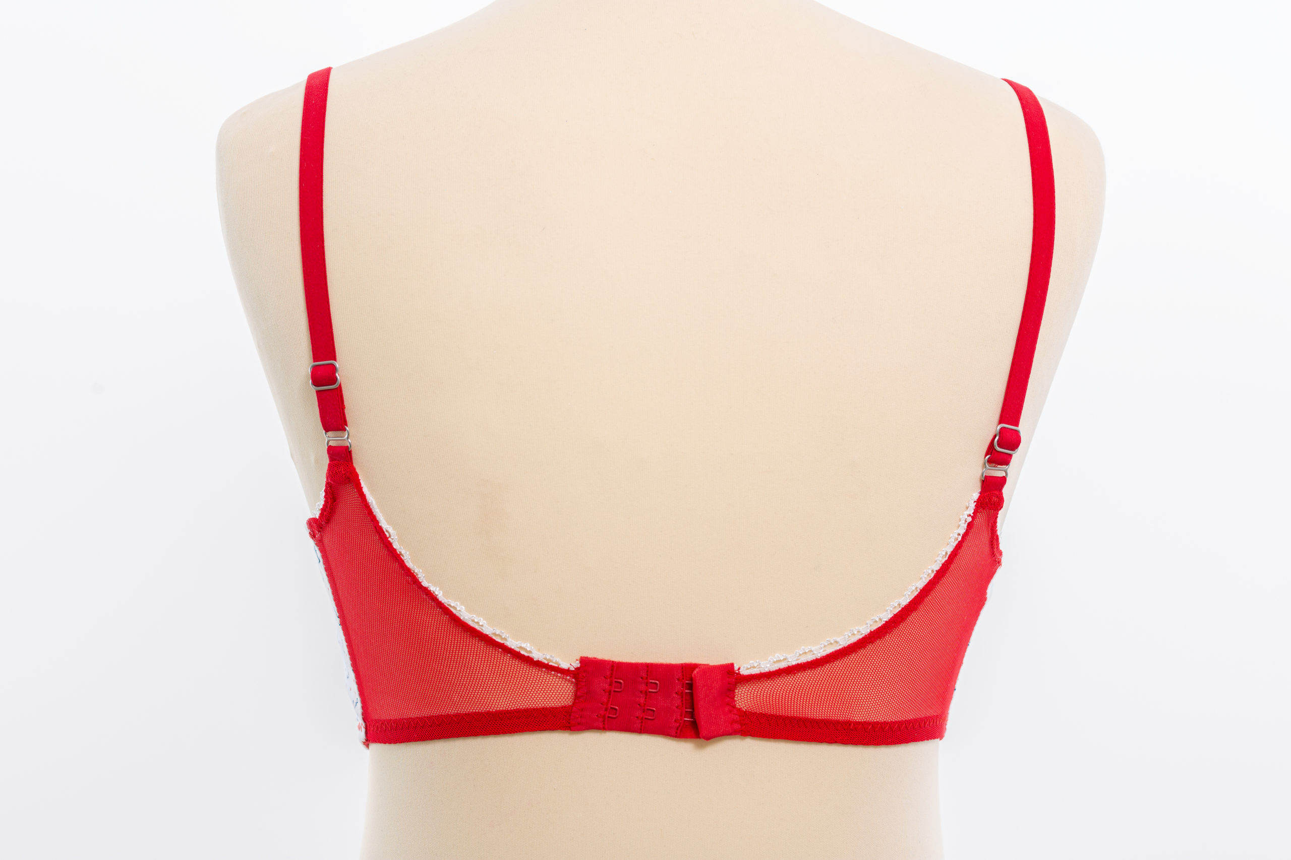 soutien-gorge-amazone-post-mastectomie-made-in-france-fait-main-imprime-ancre-marine-rouge-tendance soutien-gorge amazone post mastectomie made in france fait main imprime ancre marine rouge tendance
