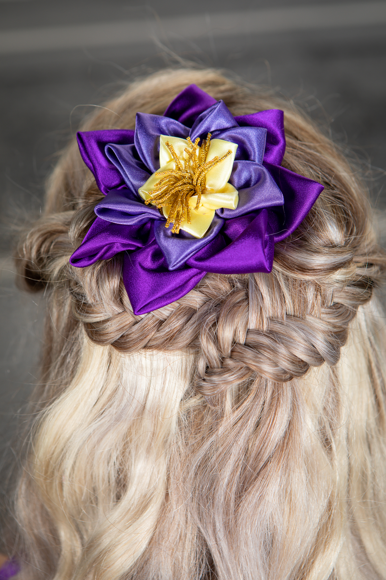 4O5A1531 accessoire violet pour cheveux