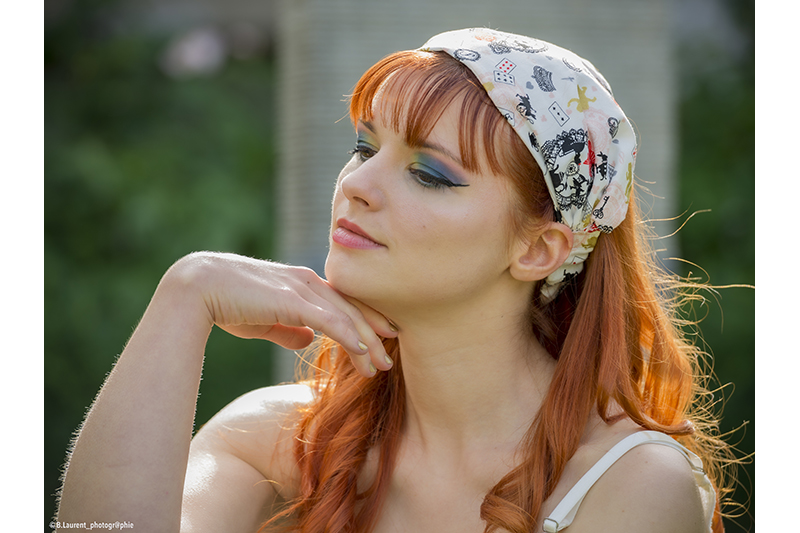 bandeau-femme-alice-au-pays-des-merveilles-made-in-france-accessoire-cheveux bandeau made in france alice au pays des merveilles