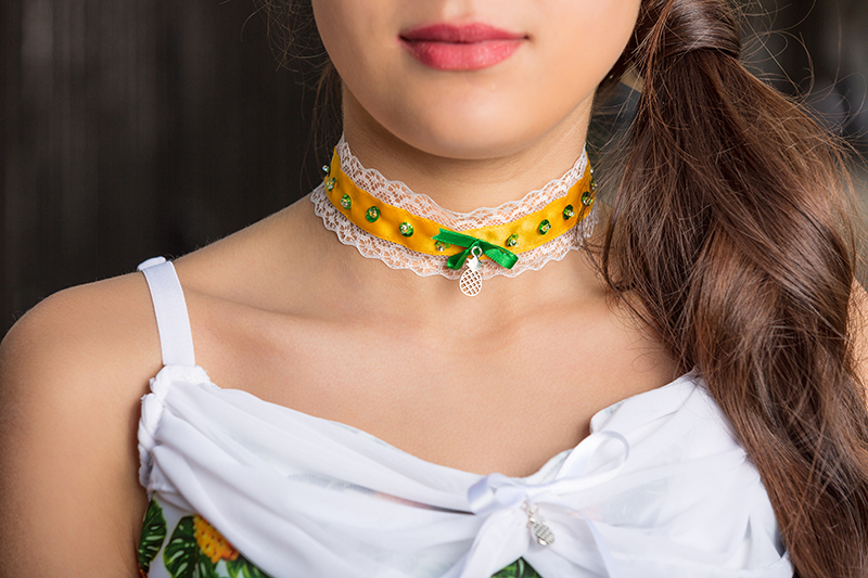collier-choker-artisanal-fait-main-made-in-france-bijou-ananas choker jaune made in france