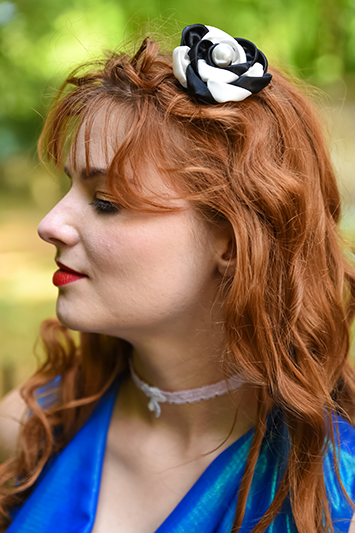 fleur pour cheveux noir et blanc
