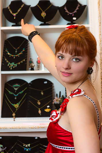 haut-femme-rouge-disneybound-alice caraco alice au pays des merveilles made in france