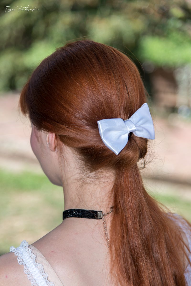 noeud pour cheveux en satin blanc