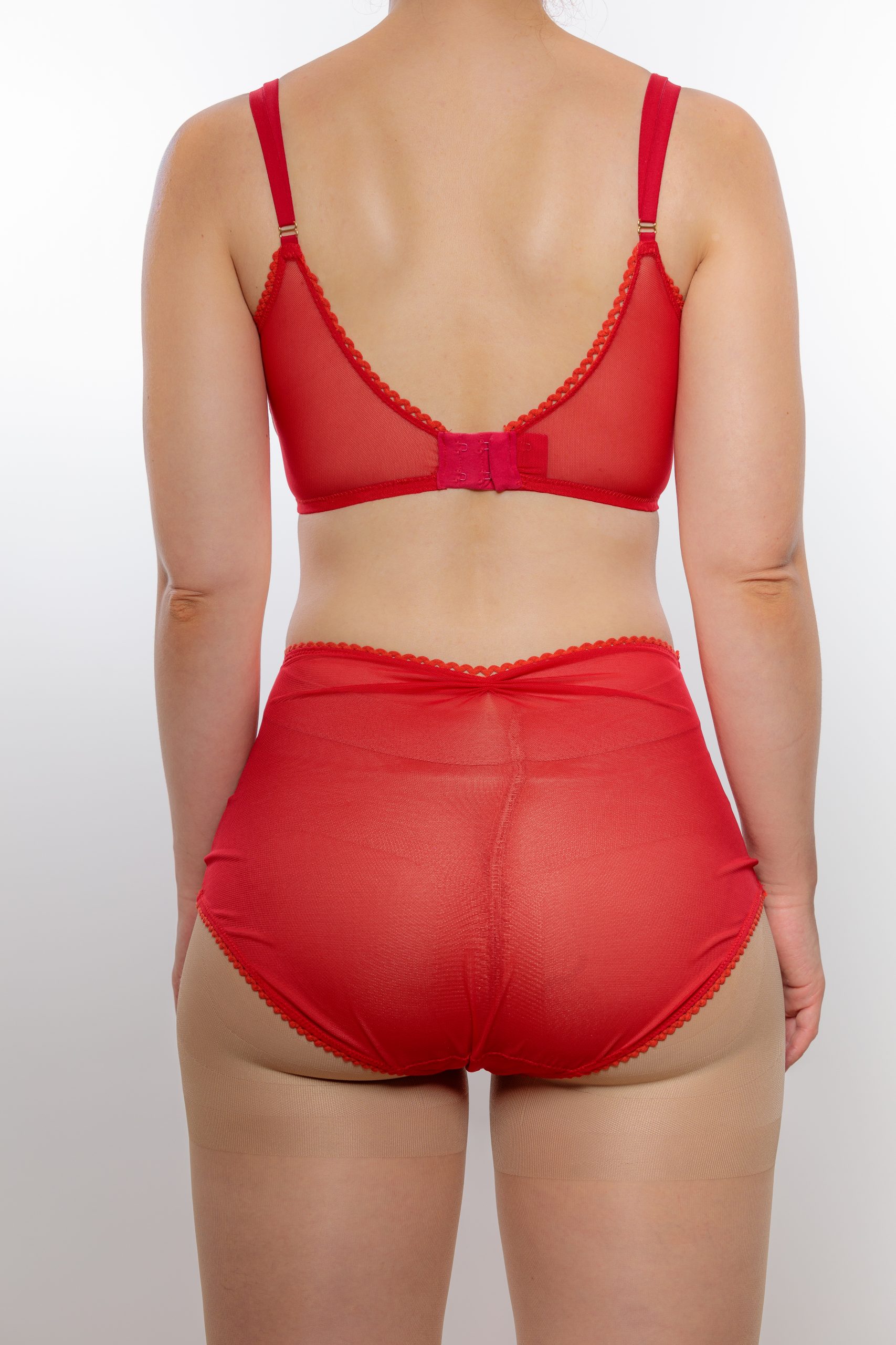 6A7A9589 Culotte haute emboitante rouge pin up made in france