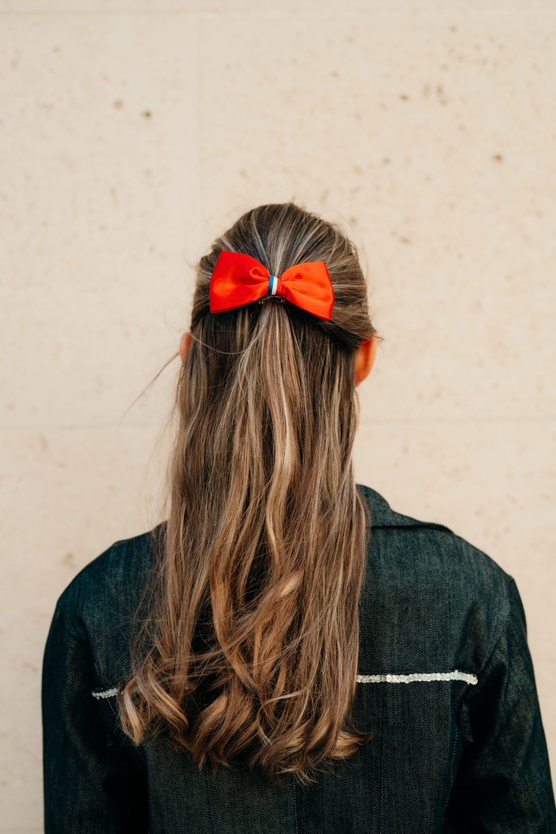 noeud pour cheveux en satin rouge made in france