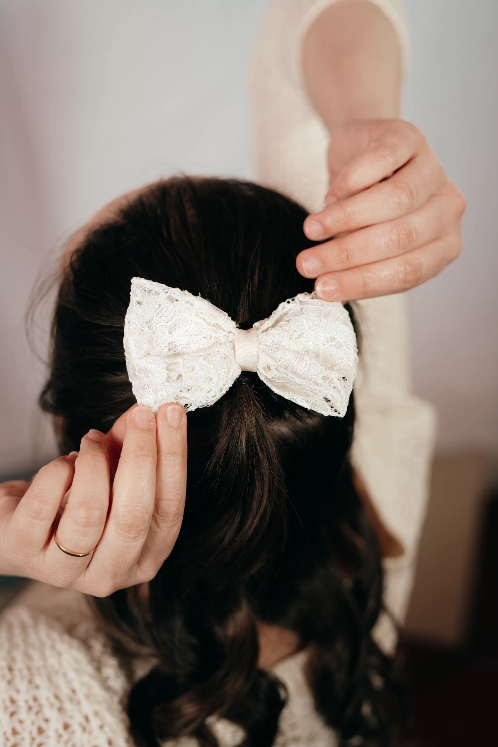 noeud-made-in-france-pour-cheveux-en-dentelle-ivoire noeud en dentelle ivoire pour cheveux made in france