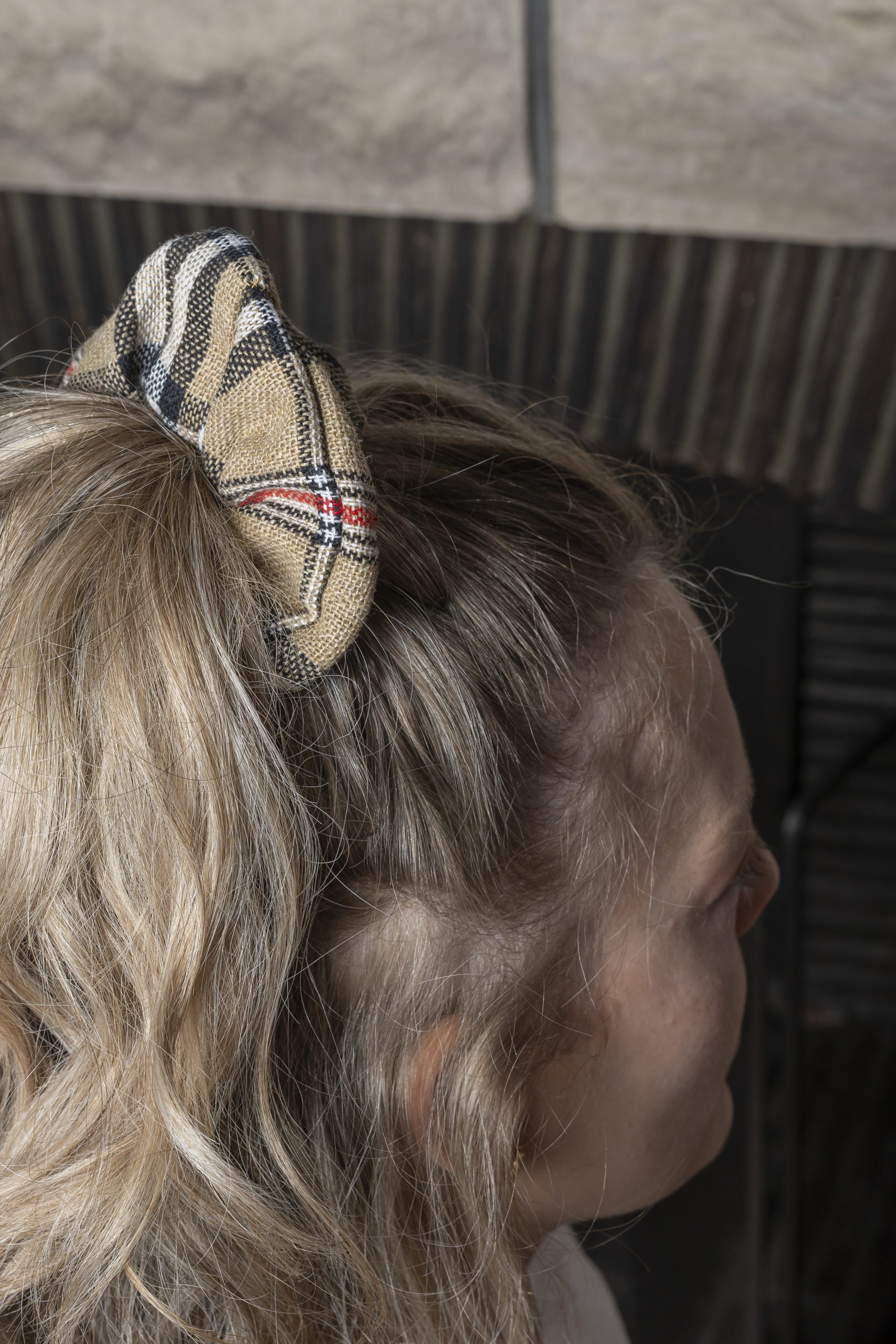chouchou cheveux carreaux beiges et noirs made in france