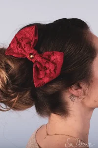 Noeud pour cheveux Made in France en dentelle rouge